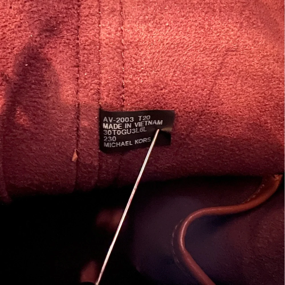 Michael Kors Tan Leather Shoulder Bag - Picture 14 of 16
